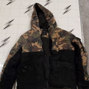 Forever 21 heavy camo jacket men's M
